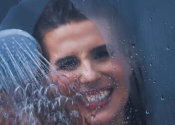 Fare una doccia fredda