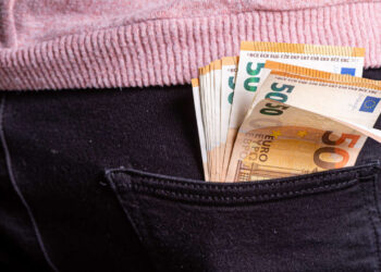 Come smettere di spendere soldi per qualcosa di inutile