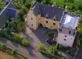 Hai mai desiderato rimanere in un castello spettrale? Ecco la tua possibilità!