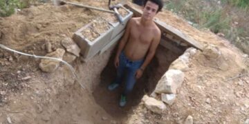 Adolescente litiga con i suoi genitori e scava un sotterraneo gigante