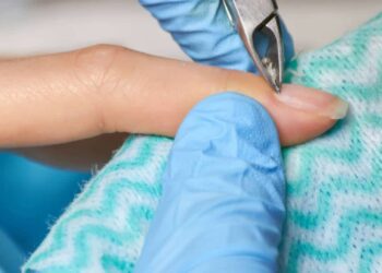 Tagliare o tenere le cuticole? Risposte specialistiche