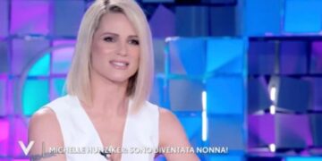 Michelle Hunziker dice che i corteggiatori fuggono da lei per il suo “pacchetto famiglia”