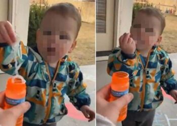 Il divertente errore di un bambino quando fa la sua prima bolla: succhia il bastoncino con il sapone e finisce per far uscire le bolle dalla bocca