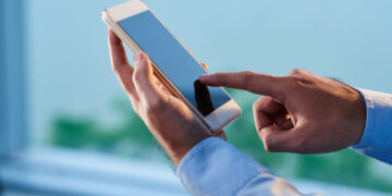 Attenti a quest’applicazione sul tuo smartphone, spia e registra tutto