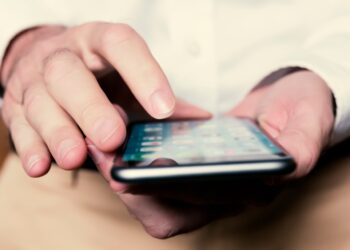 Che vuol dire la sigla NFC che vediamo sul cellulare? Il trucco che pochissime persone conoscono