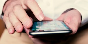 Che vuol dire la sigla NFC che vediamo sul cellulare? Il trucco che pochissime persone conoscono