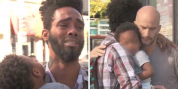 Un uomo interroga un padre senzatetto con figlio sulla gentilezza, prima di offrirgli 1.000 dollari e un posto dove stare