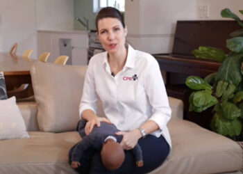 Ecco perché tutti i genitori dovrebbero imparare questa tecnica di pronto soccorso salvavita per soffocare i bambini